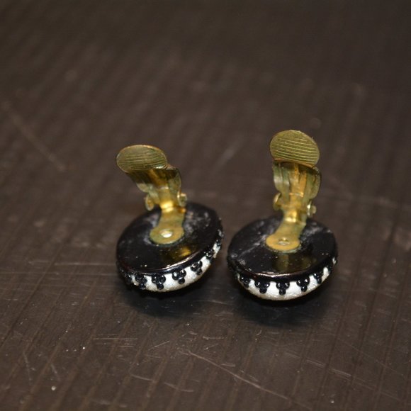 Vintage Germany Oval Flower Floral Cameo Sugar Stone Clip On Earrings Pink Ivory - Picture 6 of 7